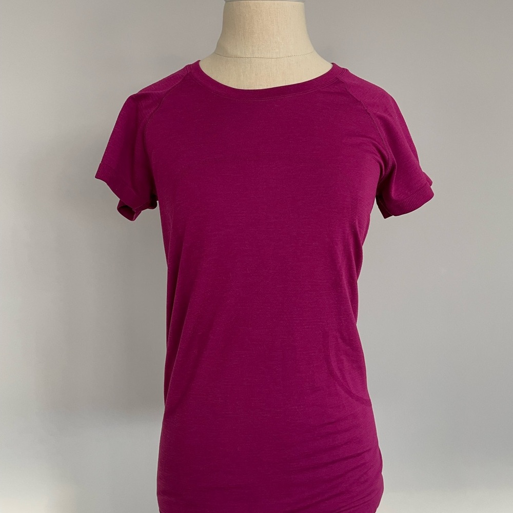 LuluLemon Berry Short Sleeve Top
